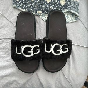 UGG Slides